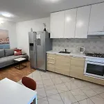 Marjan Park, - Peaceful Family Place, Free Parking דירה *